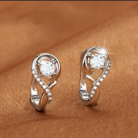 Jewelry - 🐞2/$20 Infinity Crystal Stud Silver Earrings